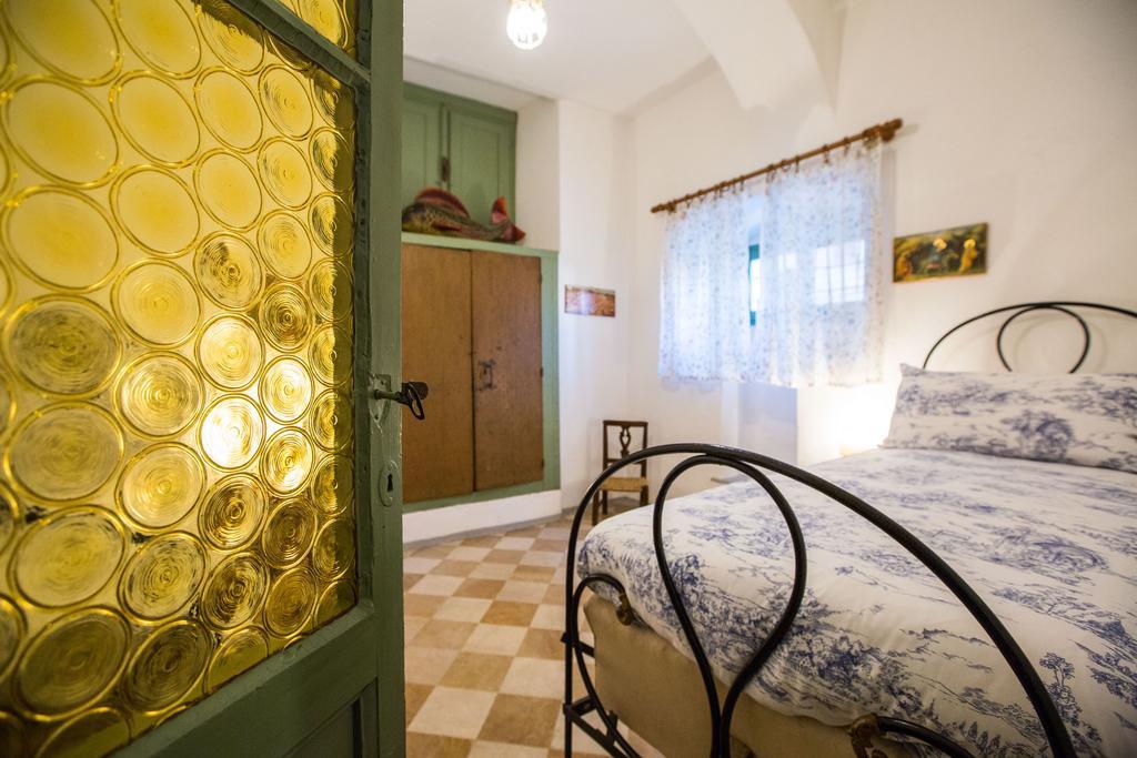 Il Batti Apartment Water Front And Private Beach Тосколано Мадерно Екстериор снимка