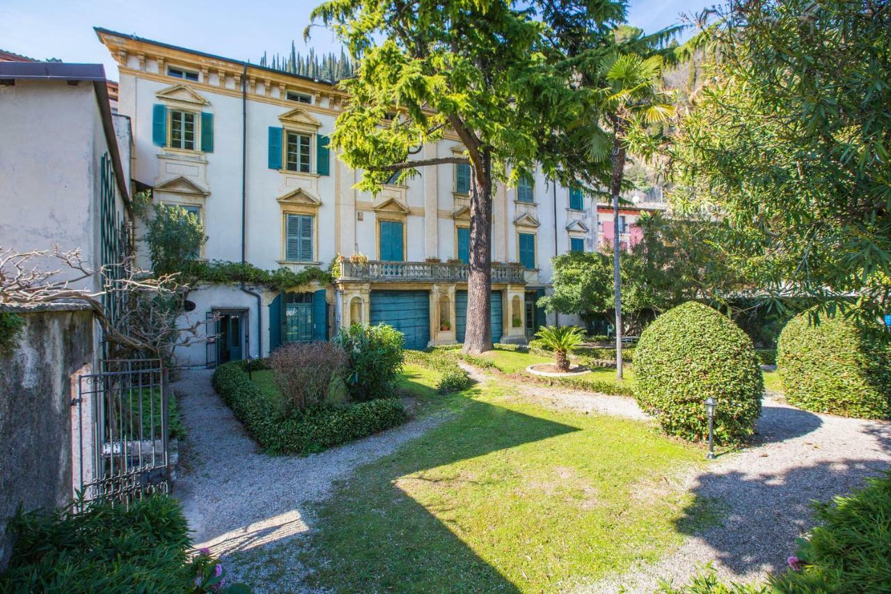 Il Batti Apartment Water Front And Private Beach Тосколано Мадерно Екстериор снимка